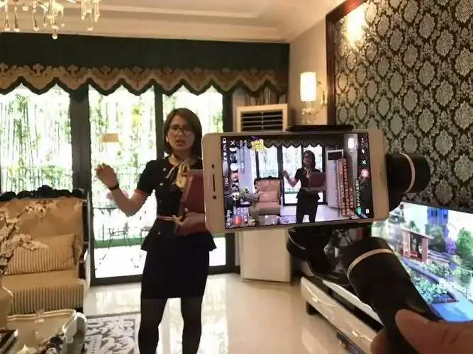 少女直播热门星秀展示图